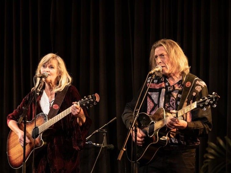 Coverlover Live