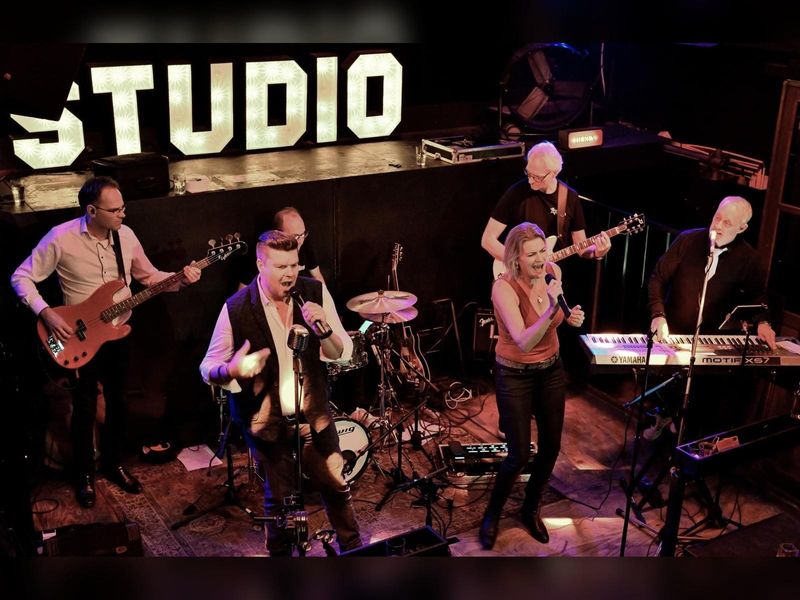 No Tricks Coverband