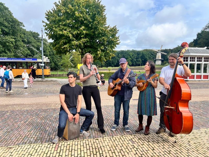 Wereldmuziek met de Bieslook Karavaan