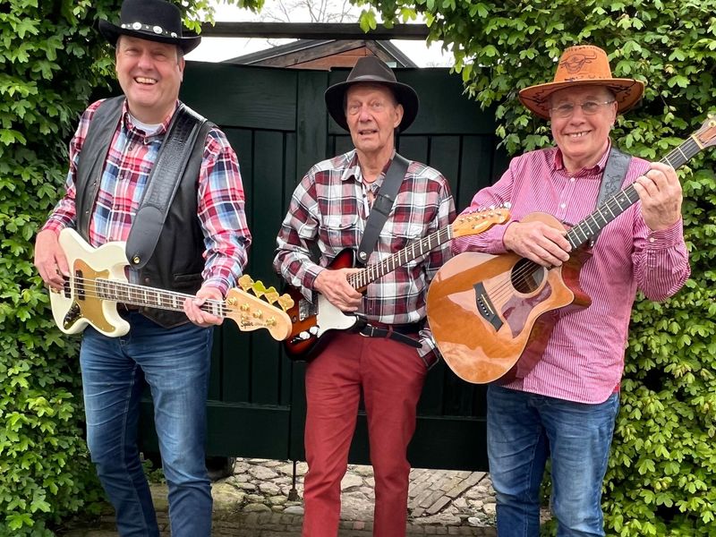 3 Men Band
